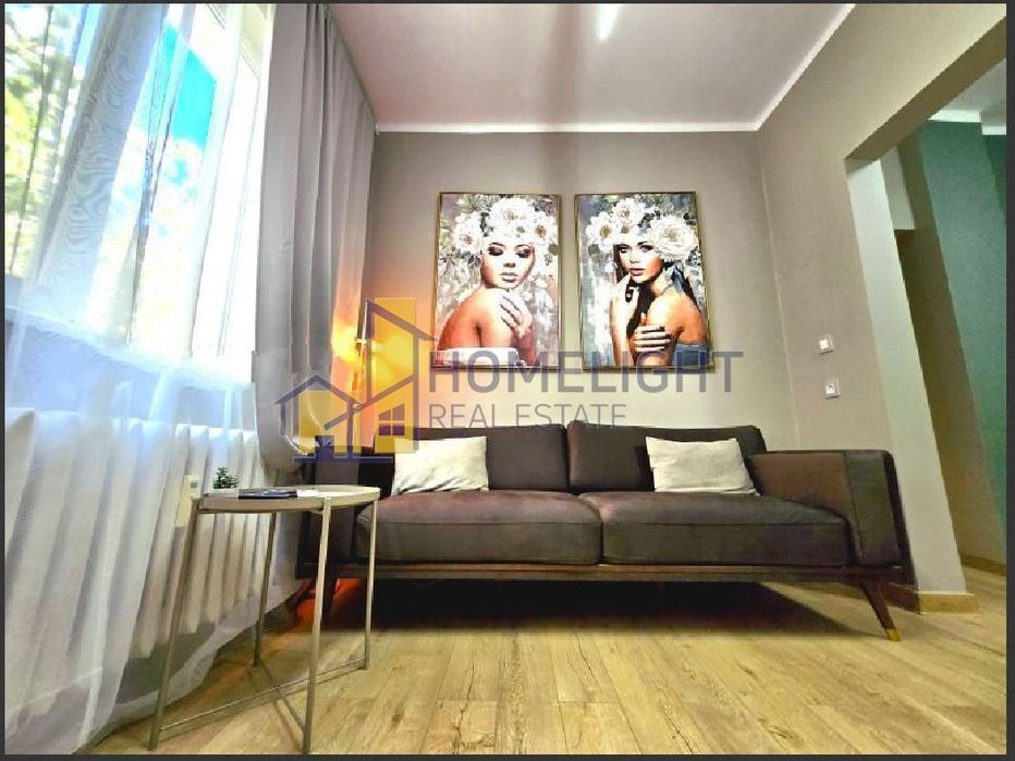 Тристаен апартамент в центъра на гр. София