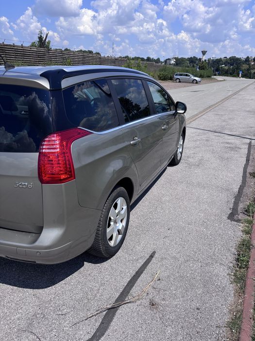 Peugeot 5008 an 2013