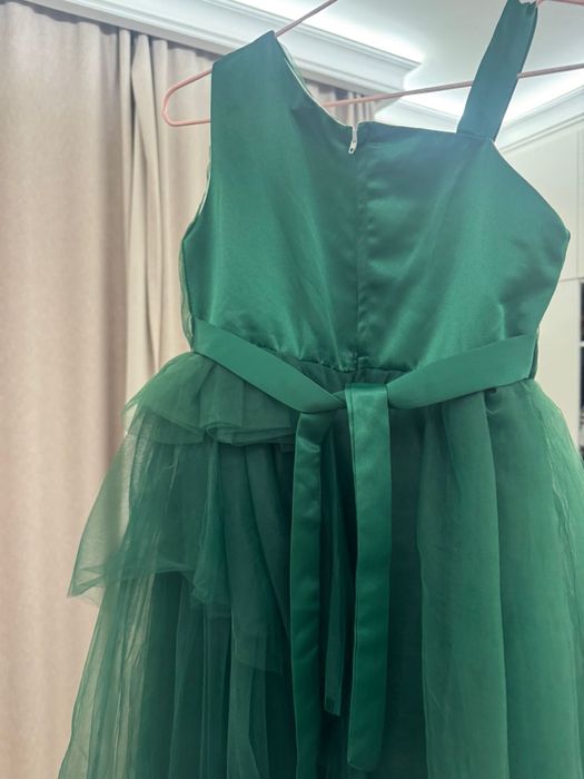 Продам платье на рост 130-140