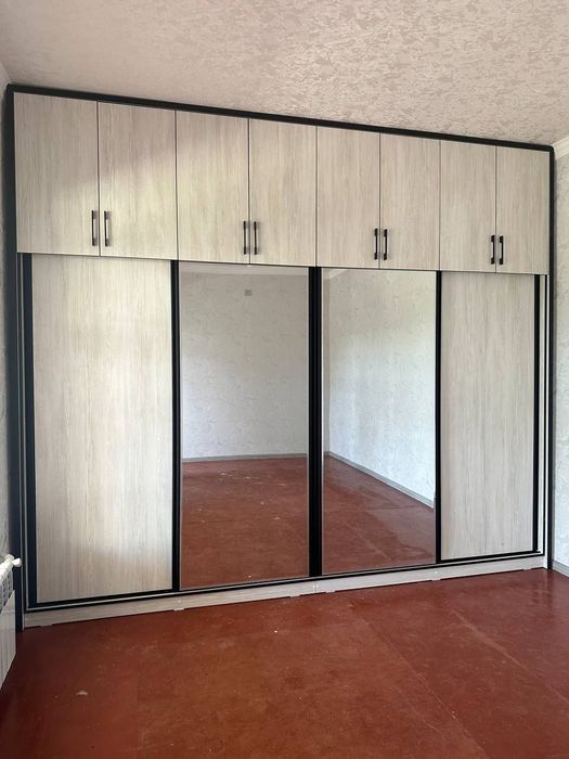 Шкаф купейни вариант кулай нархларда албатда