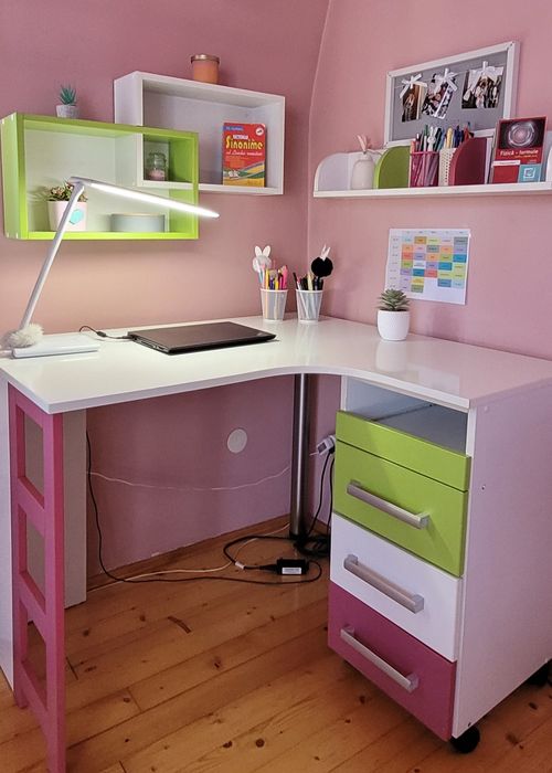 Mobilier cameră fete