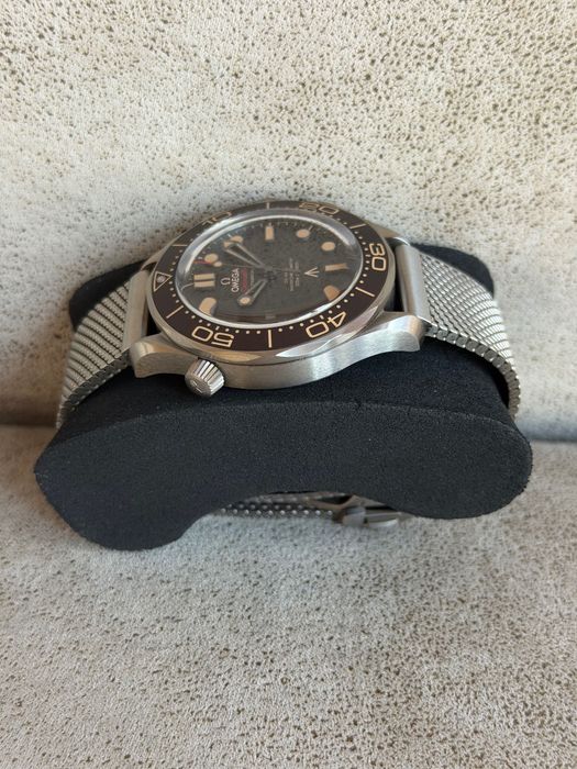Omega Bond 007 Titanium