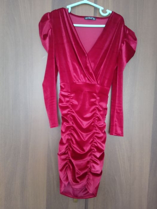 Джинсы женские и платье с юбкой