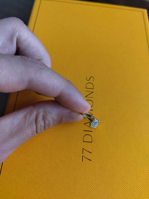 Стилен годежен пръстен, 18K жълто злато, 0.54 ct Emerald Lab-Grown Diamond