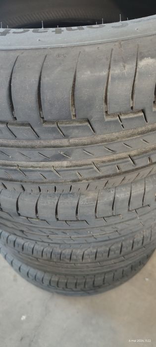 Anvelope Vară 205/60/R16 4 bucati. 200 lei bucata.