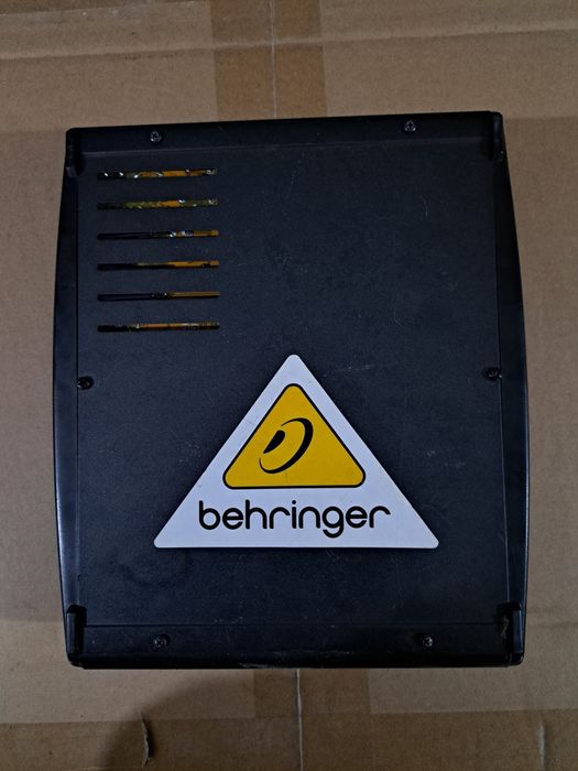 Mixer audio Behringer XENYX 802 – 8 intrări