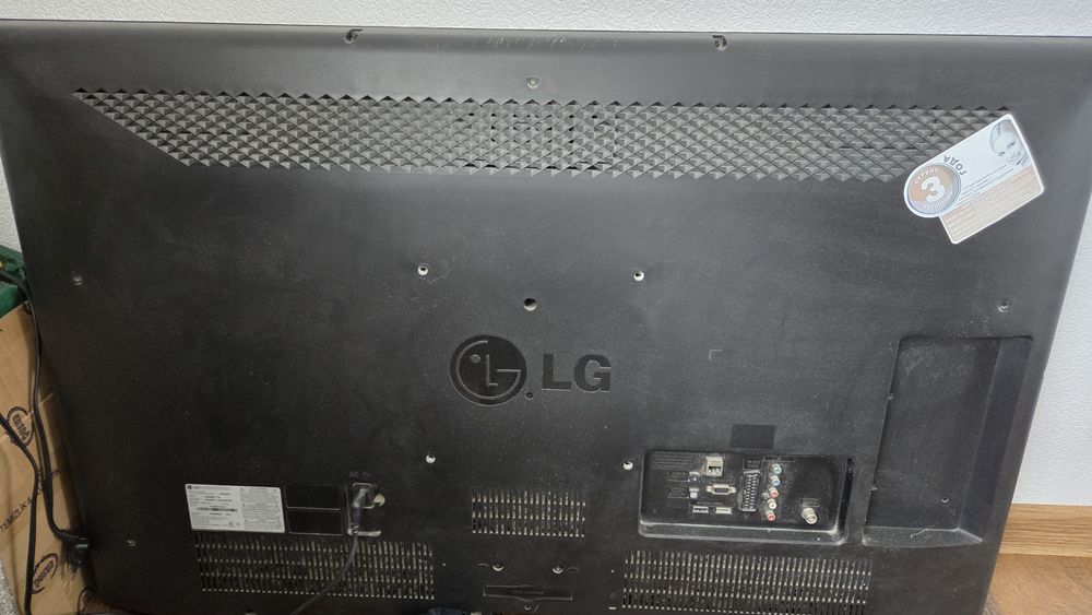 Телевизор LG 43 дюйма