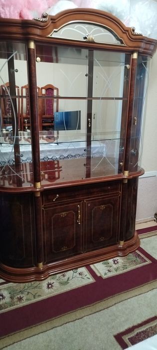 Сервант сотилади