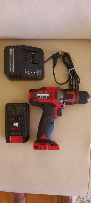 Einhell TE-CD 18/40 Li cu acumulator de 2,5 Ah, incarcator rapid. Noua