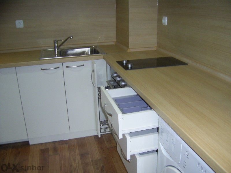 Кухни и мебели по поръчка