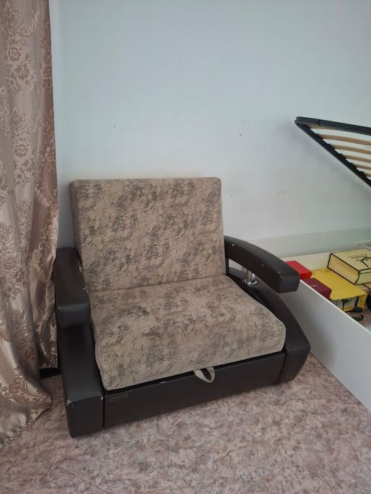 Кресло-кровать широкий