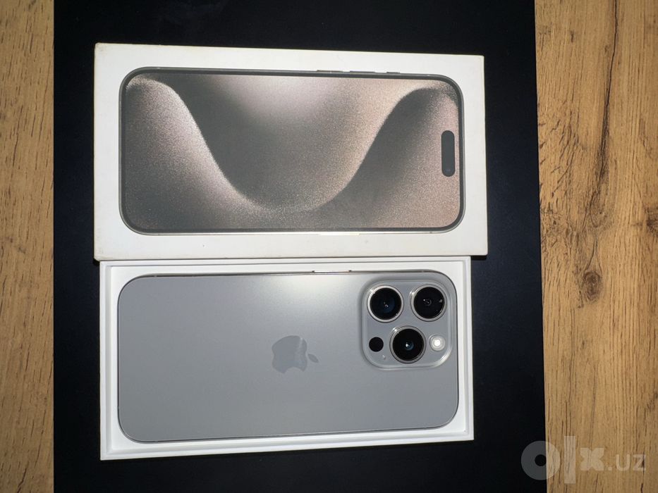 iPhone 15 Pro 256 GB — Natural Titanium