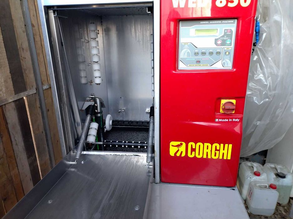 CORGHI- WED850 машина за измиване на автомобилни колела