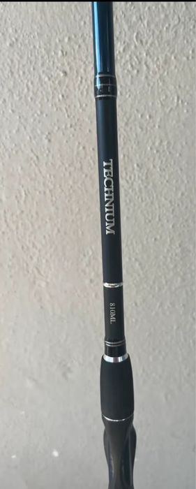 Shimano  technium  AX predator  810ML