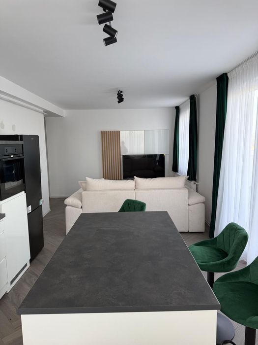Apartament cu 3 camere