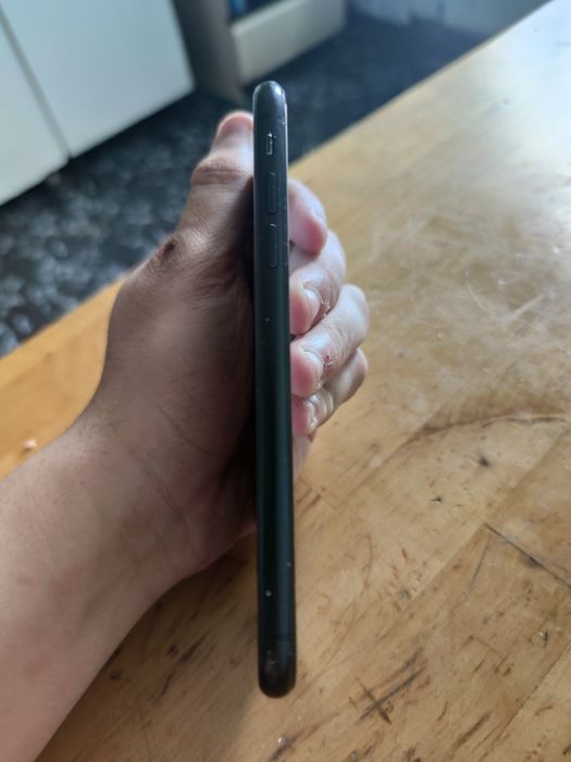 Vând iPhone XR 200 negociabil