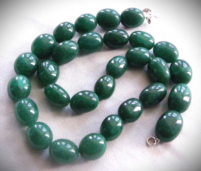 Гердани от изумруди и рубини, Камбоджа