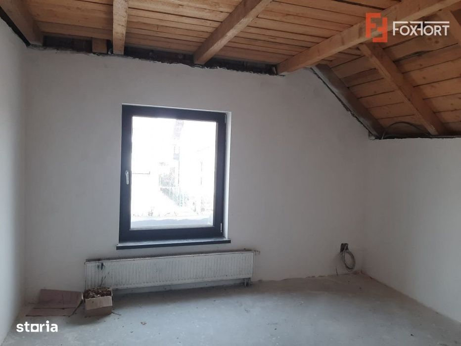Casa individuala cu 5 camere de vanzare in Ciarda Rosie