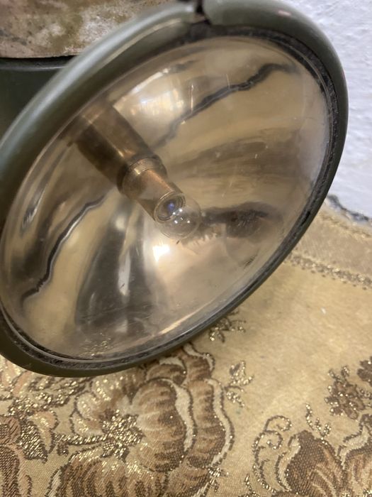 Влакови фенери Френски железопътни фенери произведени за армейски цели