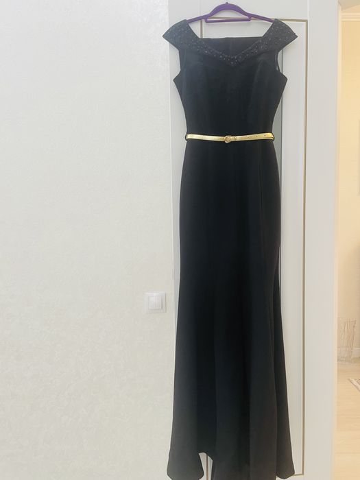 Платье вечернее