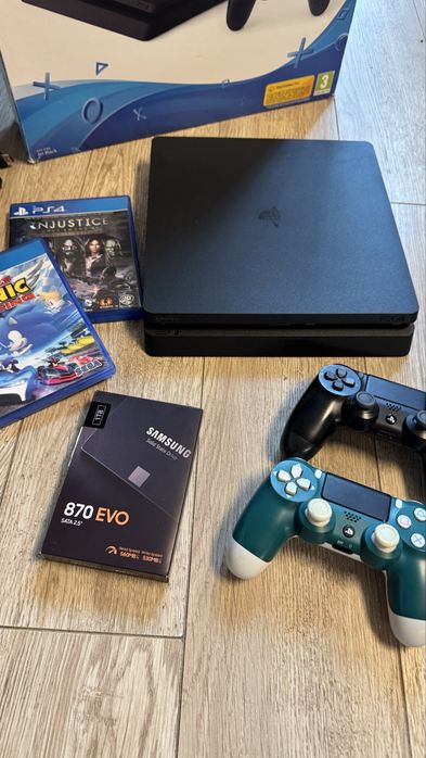 Конзола sony playstation 4 Slim