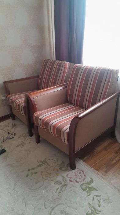 Продается диван с креслами