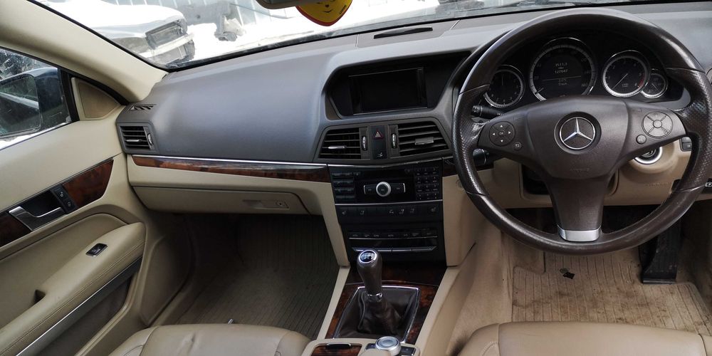 НА ЧАСТИ E250 204 к.с. C207 Cabrio ръчка OM651 200 к км