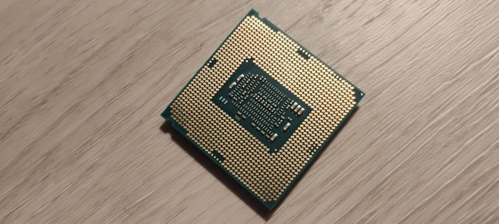 Vând procesor Pentium g4560