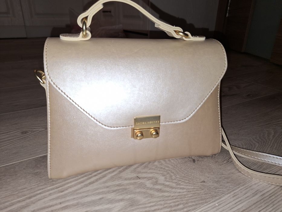 Чанта Laura Ashley златиста