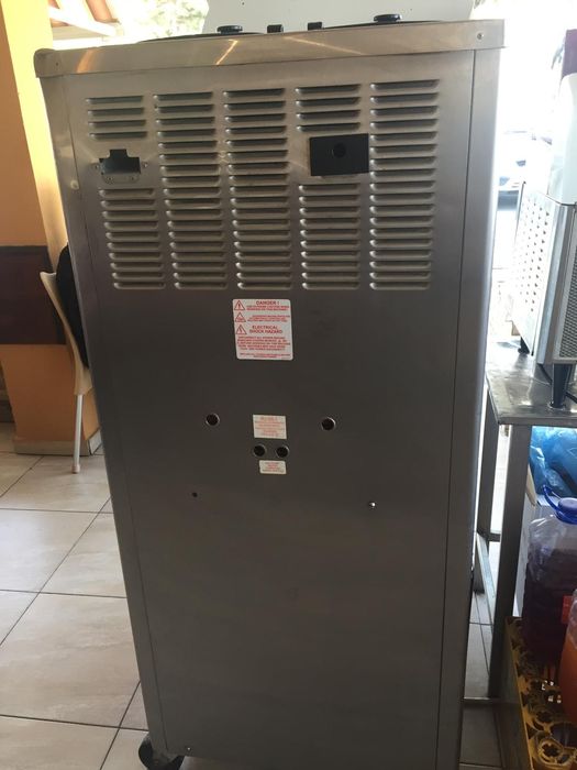 Masina inghetata taylor c716, 6500 euro ,perfecta stare de funcționare
