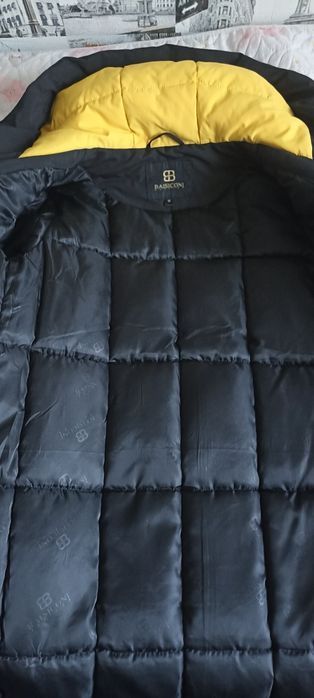 Продам куртку новую