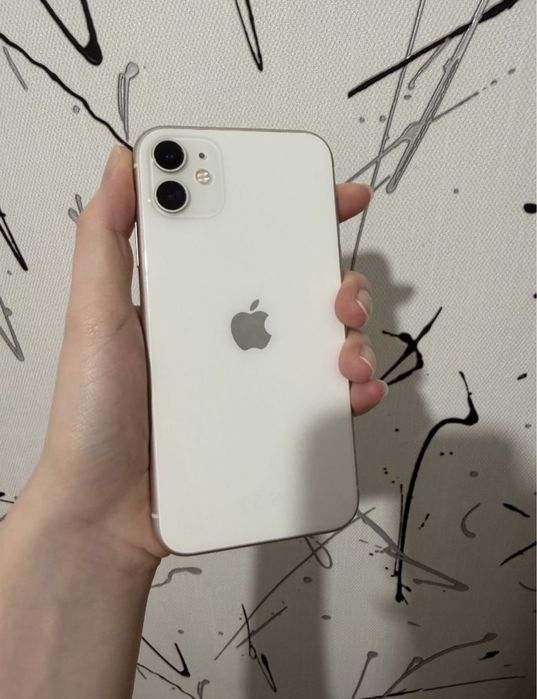 Продаётся Айфон 11, бу белый