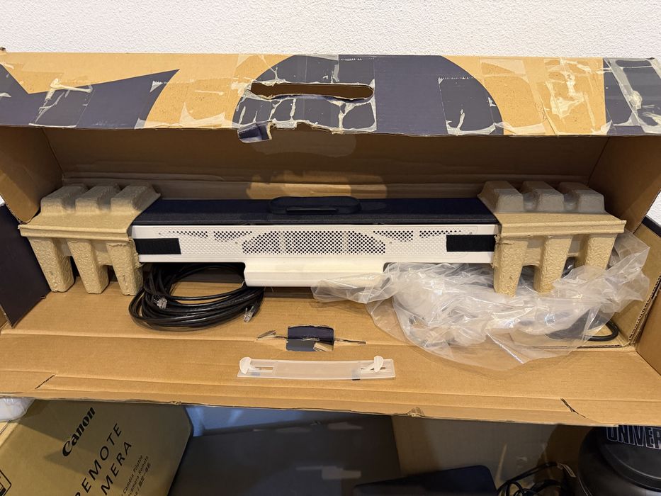 Poly Studio X50– Sistem Video Conferință Profesional 4K