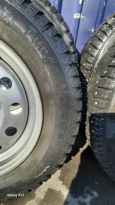 Продам зимние шины на дисках R14