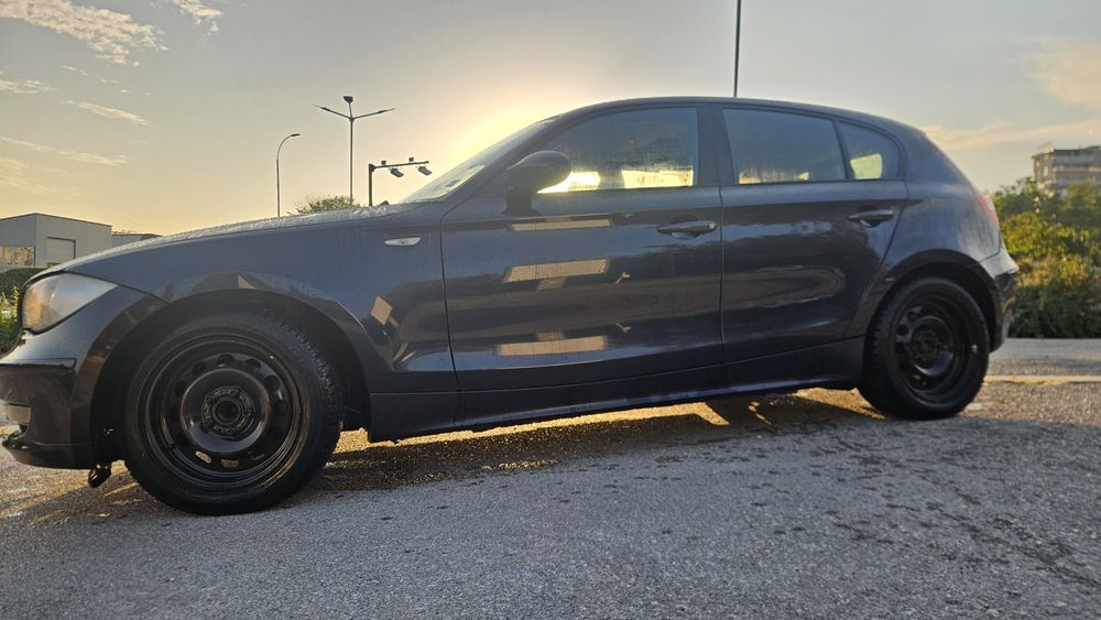 BMW 120i автомат бензин хечбек подгрев