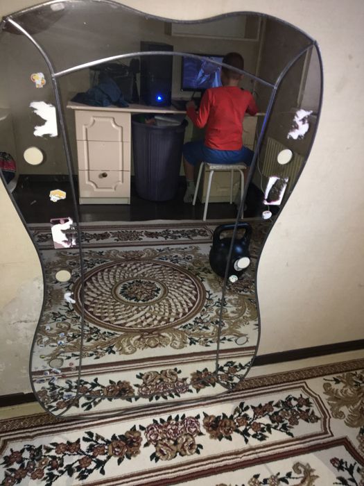 Продам зеркало 130х80