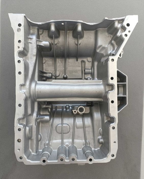 Baie ulei A 651 014 28 02 MB GLC 4matic + Rulment + Garnitura