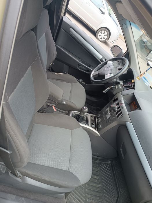 Продам Опель Астра H