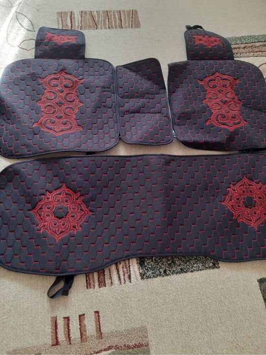 Продам чехол от лада гранта и коврик для панели