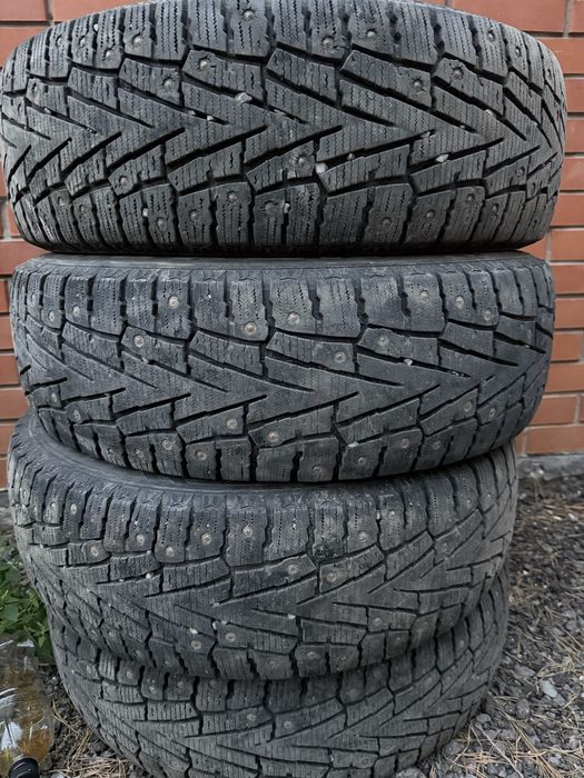 Продам шины комплект 4 штуки