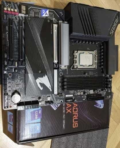Intel Core i7 13700K + Gigabyte Z790 Aorus Elite AX Wi-Fi DDR5