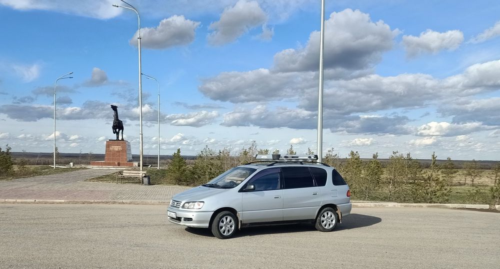 Продам Тойота ипсум