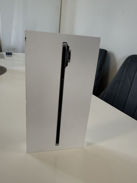 Vand iphone air nou,256gb,garantie 2 ani.