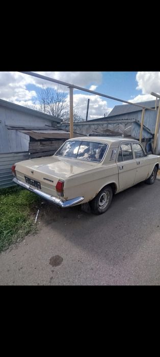 Продам Волгу двигатель разобран все комплектующие есть