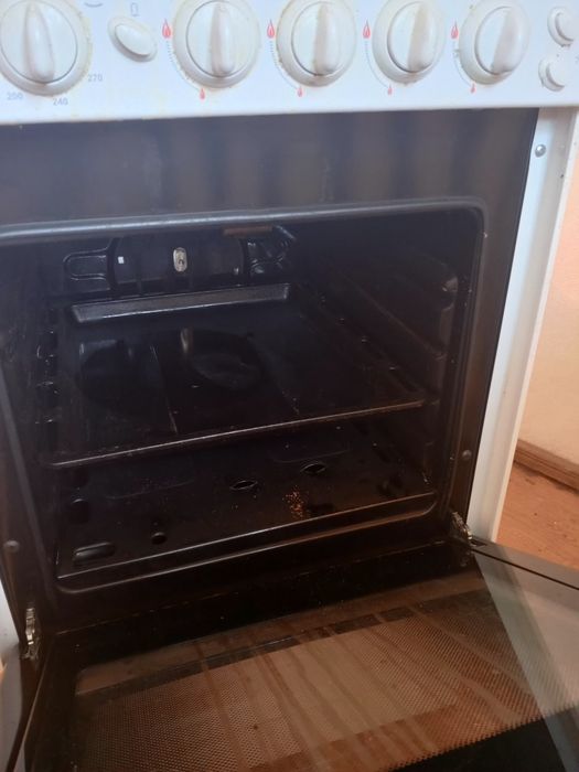 Продам газовую плиту