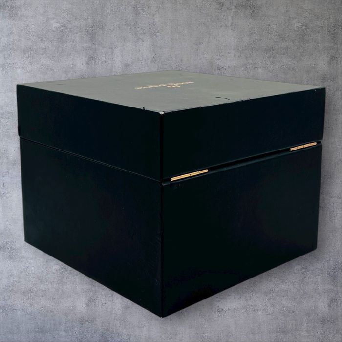 Roger Dubuis луксозна кутия за часовник