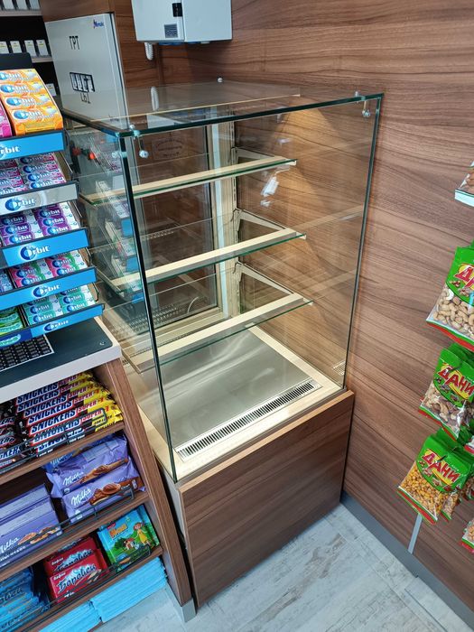 Сладкарски хладилни витрини - по поръчка