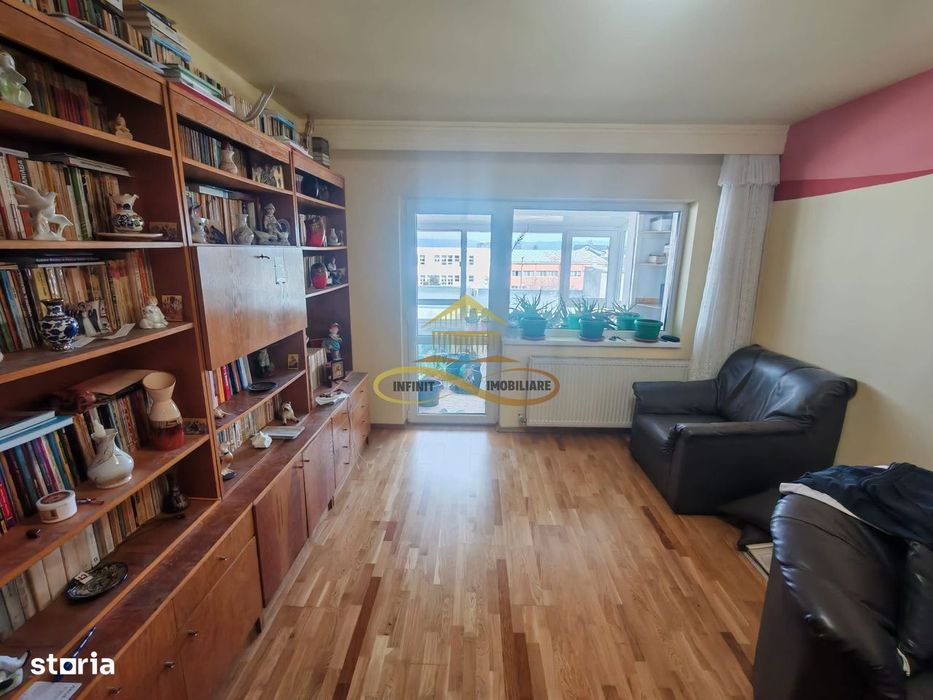 Vand apartament 3 camere decomandate – zonă Ștefan cel Mare