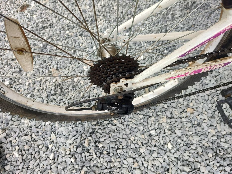 Bicicletă pentru fete pe 24