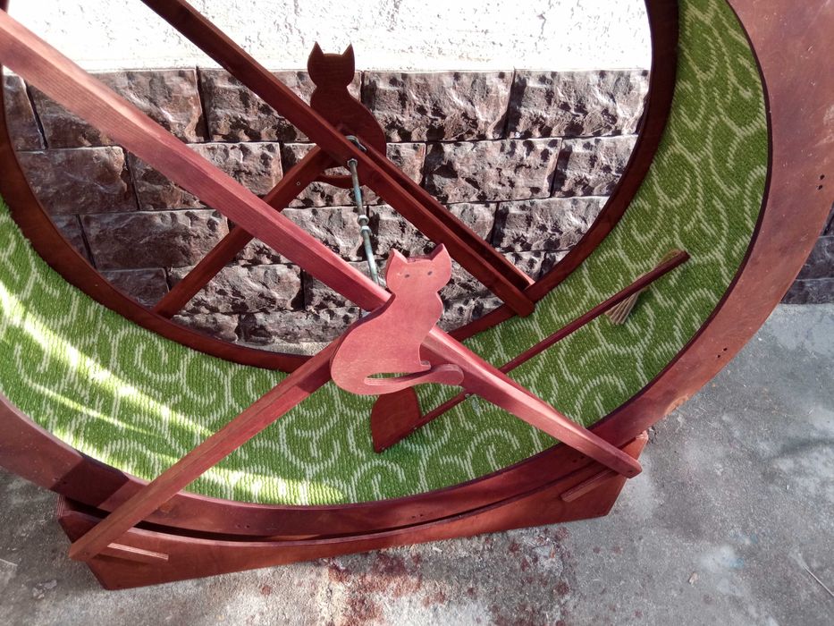 Беговое колесо для кошек и собак